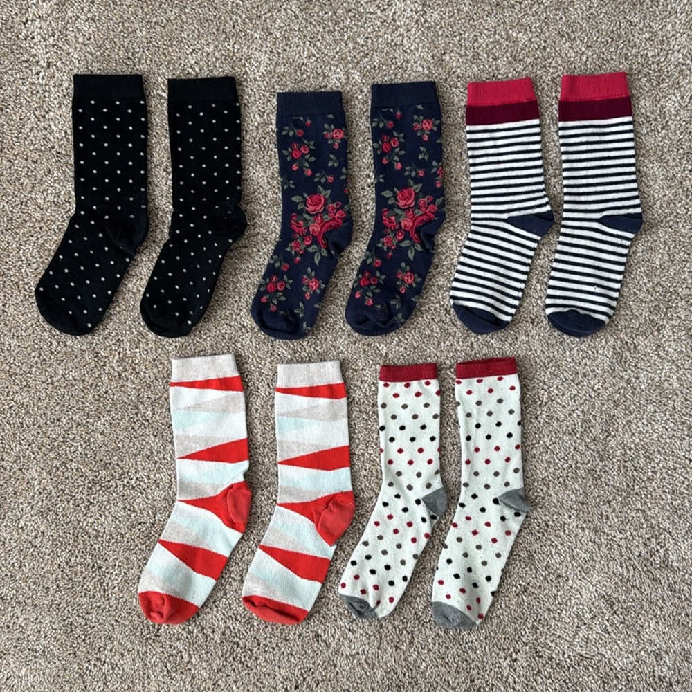 Patterned Crew Socks (5) - Picture 2 of 12